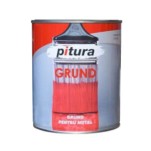 Recipient de Grund Alchidic Anticoroziv pentru Metal Pitura G5173-1, 0.75L, culoare roșu oxid, cu o pensulă aplicând grund pe o suprafață metalică.