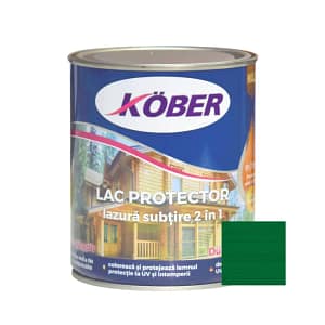 Recipient de Lac Lazură Subțire 2 în 1 Kober 0.75L, nuanța verde brad, cu o mostră de lemn tratat evidențiind culoarea naturală și profundă.